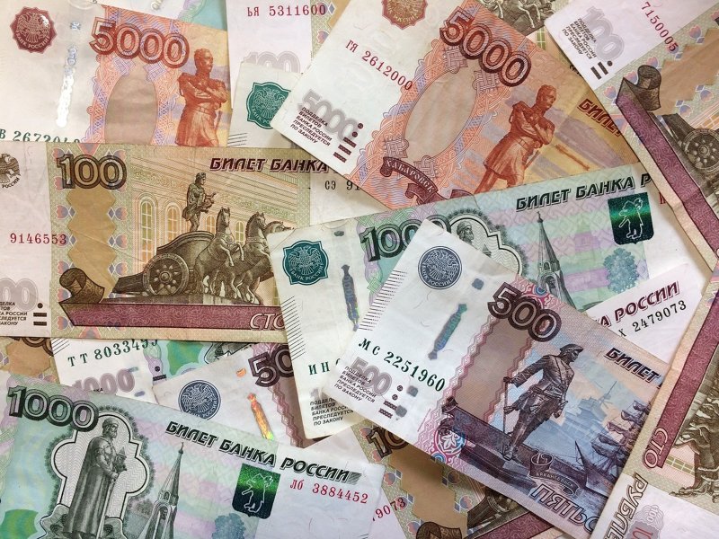Названа средняя зарплата в Петербурге в текущем году
