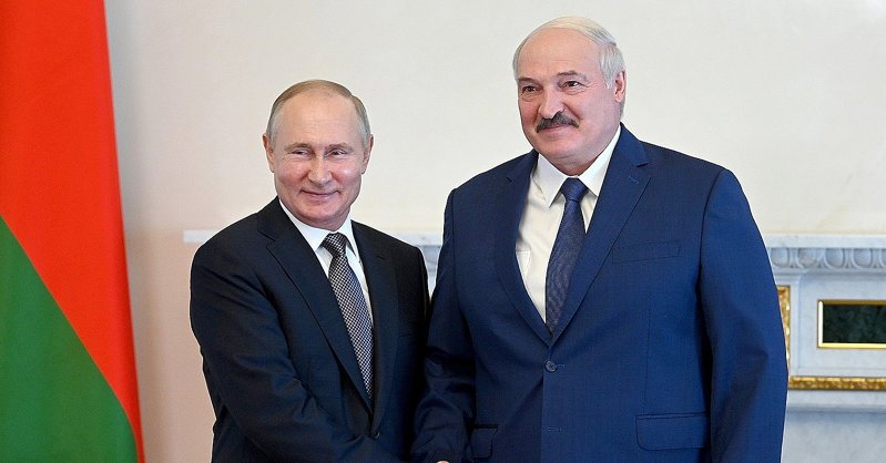Путин и Лукашенко обсудили Украину и "гарантии безопасности РФ"