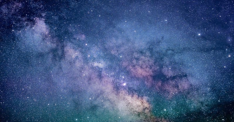 Новая фотография "Габбла": столкновение галактик образует "космический треугольник"
