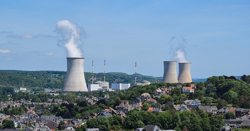 Еврокомиссия предлагает считать газ и ядерную энергетику "зелеными"