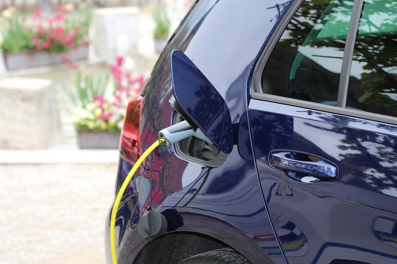 В Китае выпустили аккумулятор больше чем у Tesla