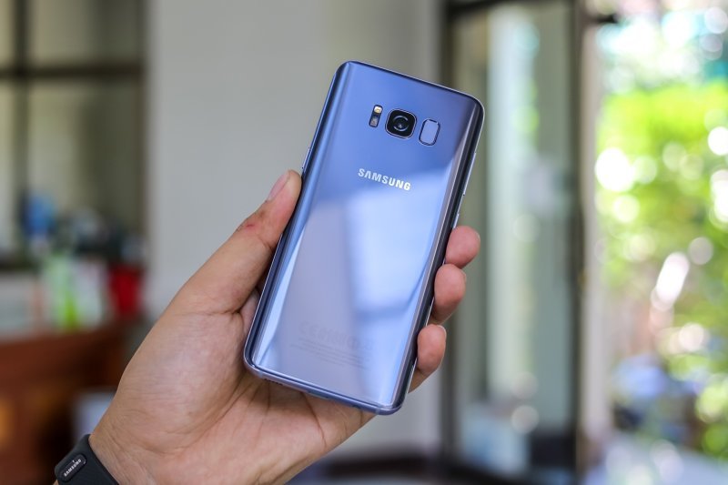 Samsung извинилась за проблемы нового флагманского смартфона