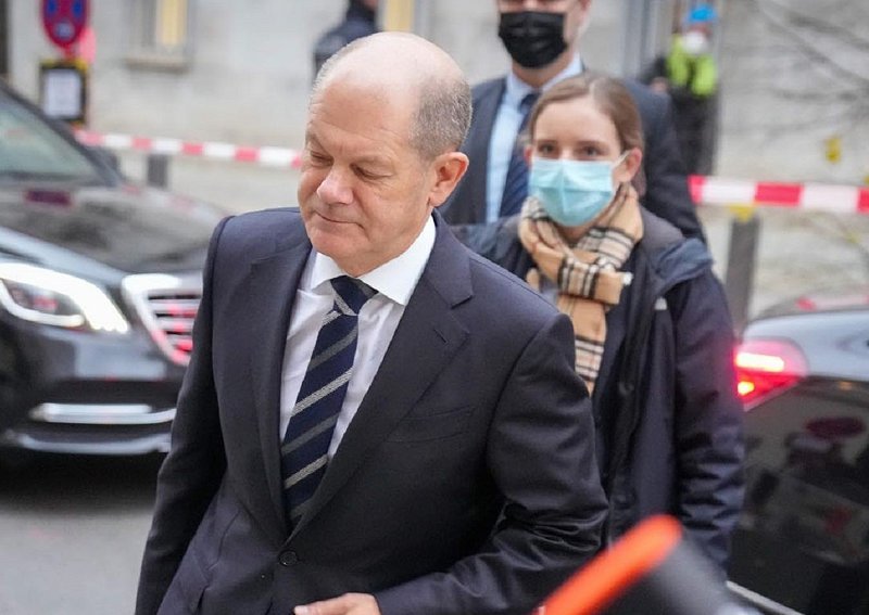 Шольц заявил о планах сократить зависимость от российских энергоресурсов