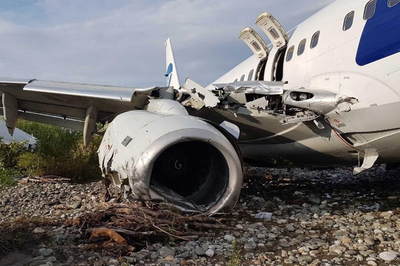 Названа возможная причина крушения Boeing 737 в Китае