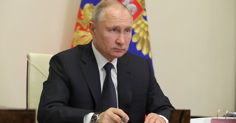 Путин обсудил с Вучичем поставки российского газа в Сербию