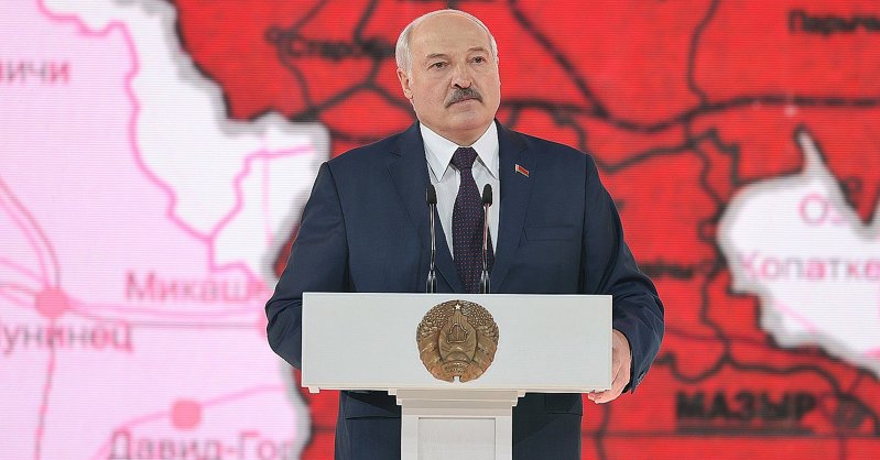 Лукашенко наградил участников спецоперации КГБ на Украине