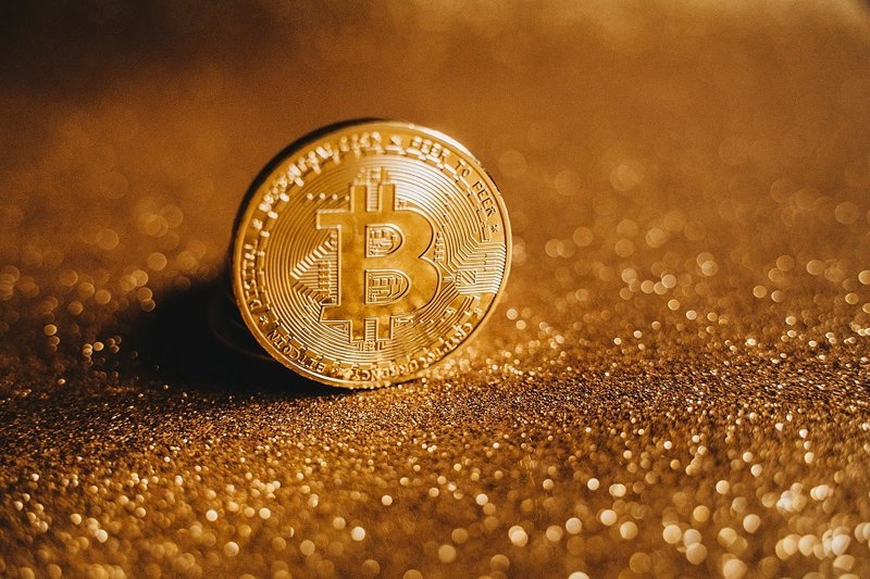 Цена биткоина поднялась выше 20 тысяч долларов