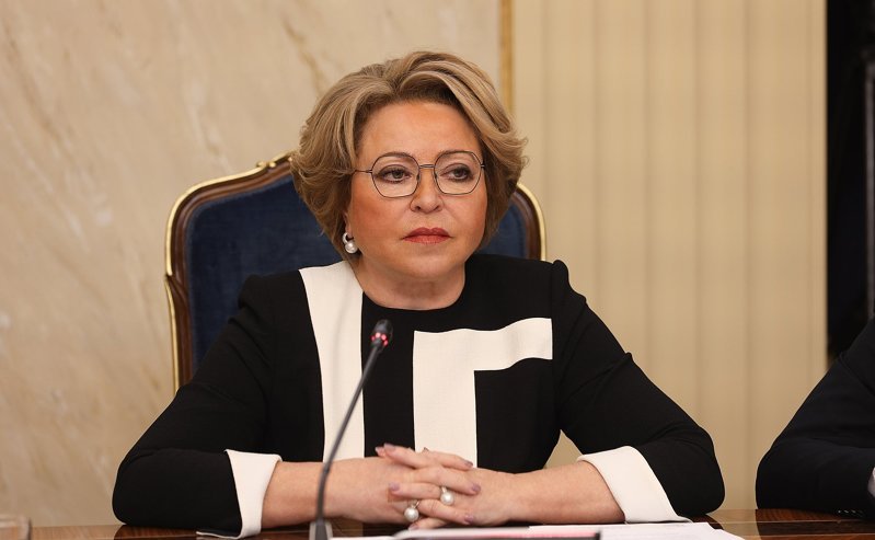Матвиенко сообщила, что можно обновить программы вузов с прицелом на патриотизм