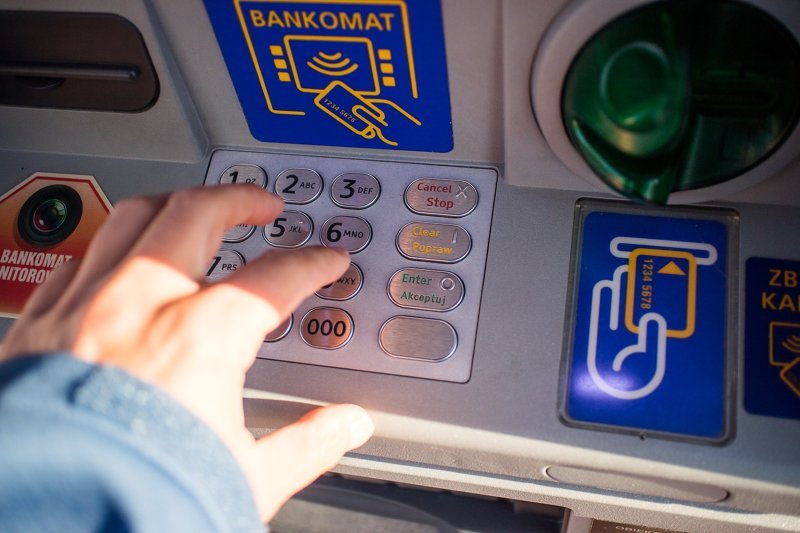 Российские банки захотели использовать отечественные банкоматы