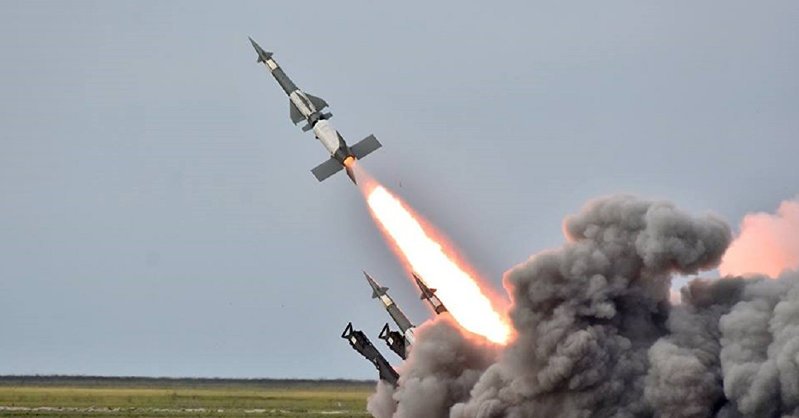 Курский губернатор сообщил об обстреле приграничных поселка и деревни