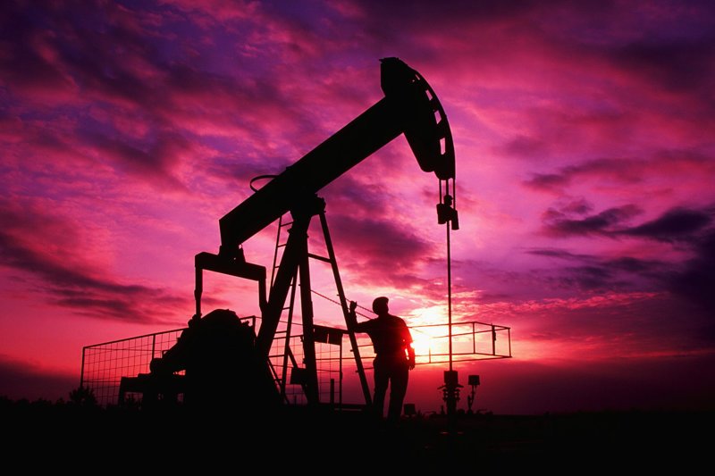 Стоимость нефти марки WTI закрепилась возле уровня $84 за баррель