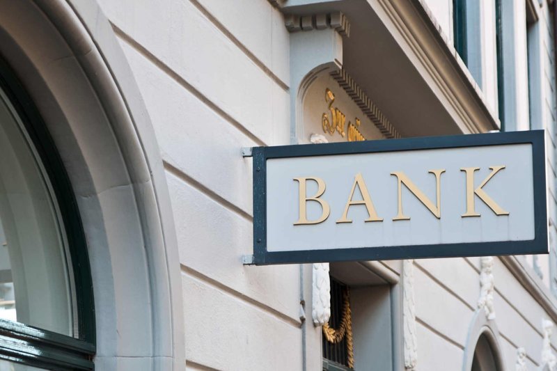 Банки сообщили о неготовности банкоматов к новым купюрам из-за санкций