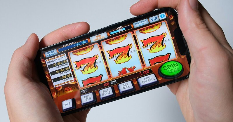 Платформа онлайн-ставок DraftKings повысила до уровня VIP клиента с признаками игровой зависимости: им оказался журналист ProPublica