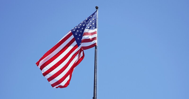 США заблокировали Microsoft и Adobe доступ к программе оформления грин-карт для иностранных работников