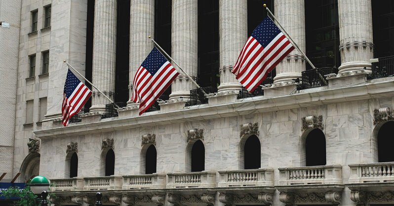 Банковские акции США идут к шестой неделе падения: такой серии не было с 2008 года