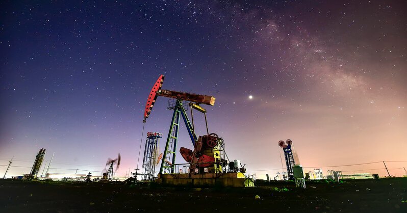 Нефть движется ко второй неделе роста, несмотря на высвобождение стратегических резервов
